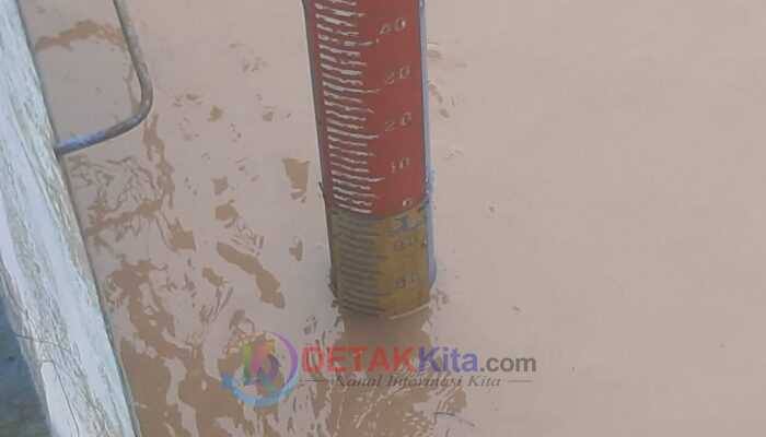 Debit Sungai Kuantan Nyaris Zona Merah! Bupati Suhardiman Perintahkan Camat dan Kades Siaga Penuh