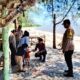 Pantai Teluk Mengkudu Ramai Diserbu Wisatawan—Patroli Humanis Polri Bikin Pengunjung Merasa Aman