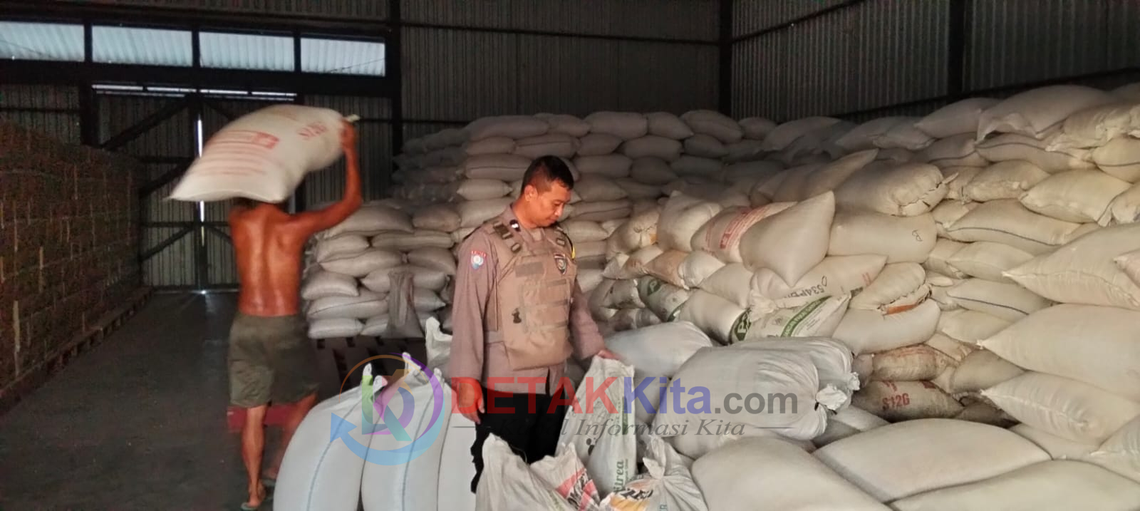 Polisi Turun Kawal Jagung Petani ke Bulog — Singingi Hilir Kirim Pesan: Swasembada Pangan Bukan Omong Kosong!