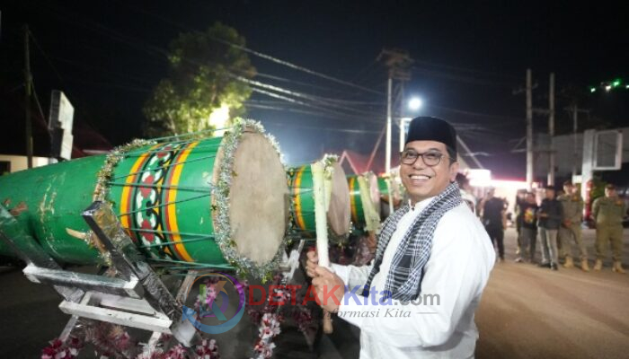 Taman Jalur Memutih! Lautan Manusia Guncang Malam Takbiran Idul Adha di Teluk Kuantan
