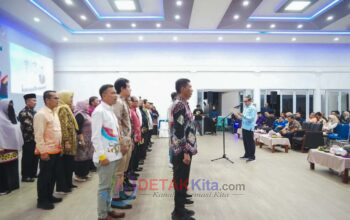 Suhu Wan Lantik Mahviyen! IKA UNRI Kuansing Diminta Tak Sekadar Bangga Gelar: Bupati Suhardiman Dorong Alumni Gerakkan Ekonomi Daerah