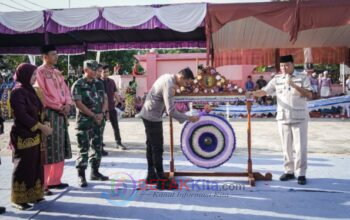 Kapolres Kuansing Pukul Gong Pembukaan Pacu Jalur Inuman — Ajak Warga Jaga Kamtibmas