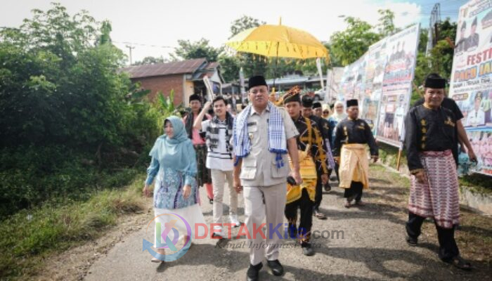 Bupati Suhardiman Amby Hadir Bersama Istri dan Putra Mahkota — Ribuan Warga Padati Pembukaan Pacu Jalur Rayon I Inuman