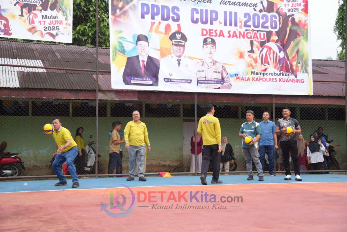Bupati—Kapolres dan Ketua DPRD Kompak Buka Turnamen Voli Sangau — Ribuan Warga Padati Arena