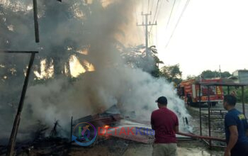 Bengkel di Sentajo Raya Ludes Terbakar — Bupati Suhardiman Amby Langsung Instruksikan Bantuan Korban Bengkel di Sentajo Raya Ludes Terbakar — Bupati Suhardiman Amby Langsung Instruksikan Bantuan Korban