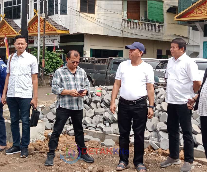 Stand UMKM MTQ Riau Mulai Dikebut — Suhardiman dan Hendrizal Kompak Ajak Warga Jaga Marwah Kuansing