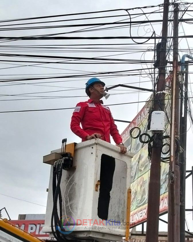 Ketua Komisi II DPRD Dumai Turun Tangan — Kabel Optik Semrawut Dipotong di Tempat: Provider Jangan Abaikan Keselamatan Warga!