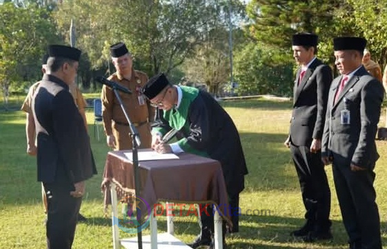 Sekda Zulkarnain Rotasi Dua Pejabat Setda Kuansing — Izmayudi dan Fiskal Resmi Tempati Posisi Baru