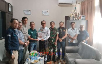 PT RAPP Dukung Pacu Jalur Kuantan Hilir — Alat Berat Diturunkan Perbaiki Jalan Arena PT RAPP Dukung Pacu Jalur Kuantan Hilir — Alat Berat Diturunkan Perbaiki Jalan Arena