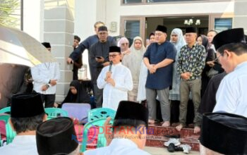 Eks Gubri RZ Lepas Jenazah Kadis Kominfoss H Doni Aprialdi — Tangis Haru Pecah Iringi Perjalanan Terakhir