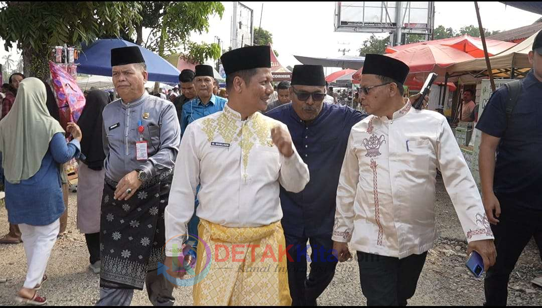 Muklisin Lepas Hilir Pacu Jalur Benai — Langkah “Nonek” Gambar Kekompakan Pemimpin Kuansing Jadi Simbol Kuat Lestarikan Budaya