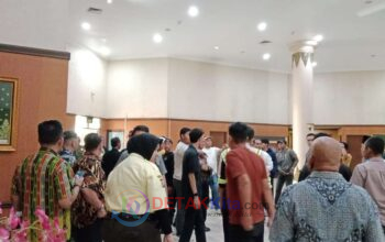 Ricuh di DPRD Riau! Eet Beberkan Kronologi Bentrok dengan Parisman — Berawal dari Sorotan Pergeseran Anggaran 2025