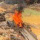 Digerebek Polisi! 5 Rakit PETI di Sungai Kuning Dibakar — Dua Mesin Robin dan Motor Diamankan