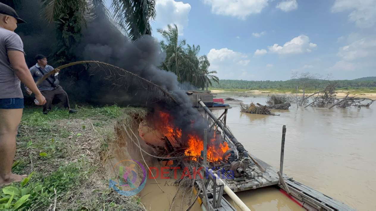 Laporan 110 Langsung Bergerak — Polsek Singingi Hilir Musnahkan 4 Dompeng PETI di Sungai Singingi