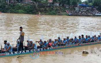 Bhabinkamtibmas Jadi Timbo Ruang Jalur Endang Rumus — Bukti Polisi Menyatu dengan Budaya dan Masyarakat Kuansing