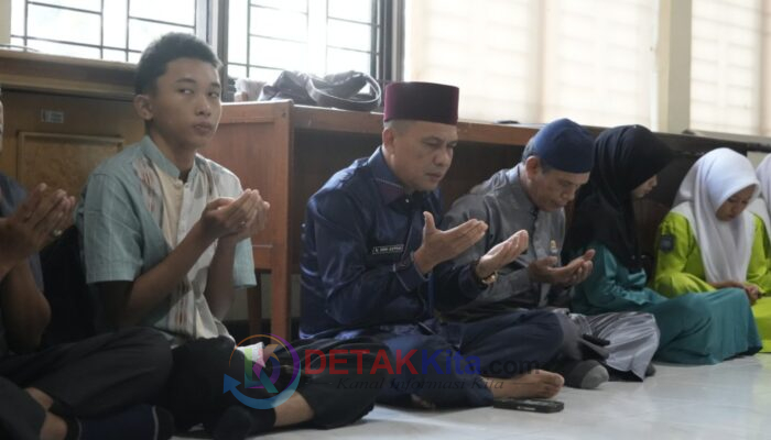 Bangun SDM Berakhlak — Diskominfoss Kuansing Rutin Gelar Yasinan dan Doa Bersama