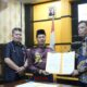 Muklisin Beri Penghargaan kepada Kejari Kuansing atas Penyelamatan Aset Daerah dan Selamatkan Uang Negara Hampir Rp75 Miliar