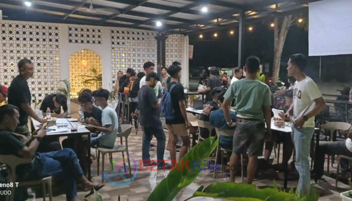 Starter Membludak! Drag Bike HUT Bhayangkara IMI Kuansing 2026 Diserbu Ratusan Pembalap hingga Tengah Malam