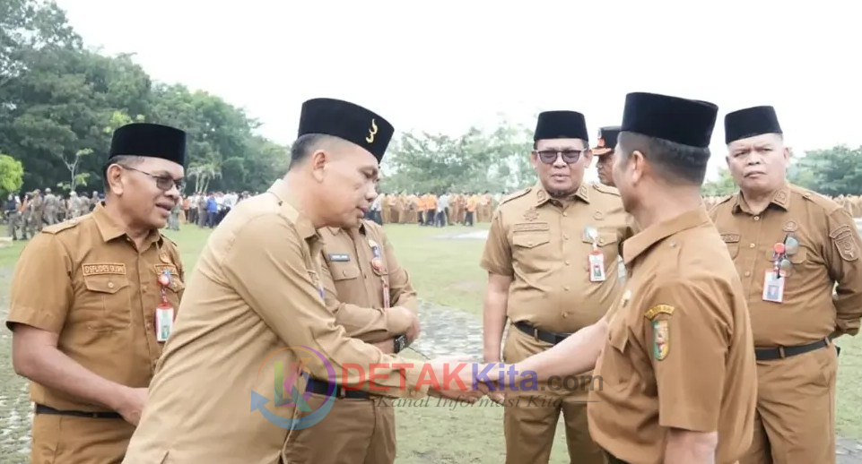 Muklisin Pimpin Apel Gabungan — ASN Kuansing Diingatkan: Stop Spekulasi — Fokus Layani Rakyat!