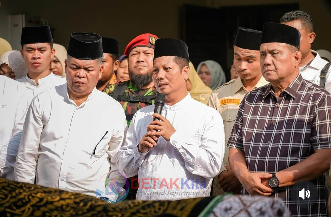 Duka Selimuti Pemkab Kuansing — Plt Bupati Muklisin Pimpin Langsung Shalat Jenazah Menantu Plh Sekda Muradi