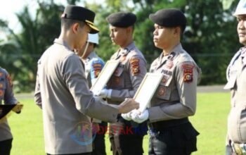 Bolos Kerja Lebih 30 Hari! Dua Polisi Polres Kuansing Resmi Dipecat — Kapolres: Pelanggaran Berat Harus Dipertanggungjawabkan