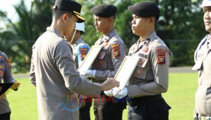 Bolos Kerja Lebih 30 Hari! Dua Polisi Polres Kuansing Resmi Dipecat — Kapolres: Pelanggaran Berat Harus Dipertanggungjawabkan