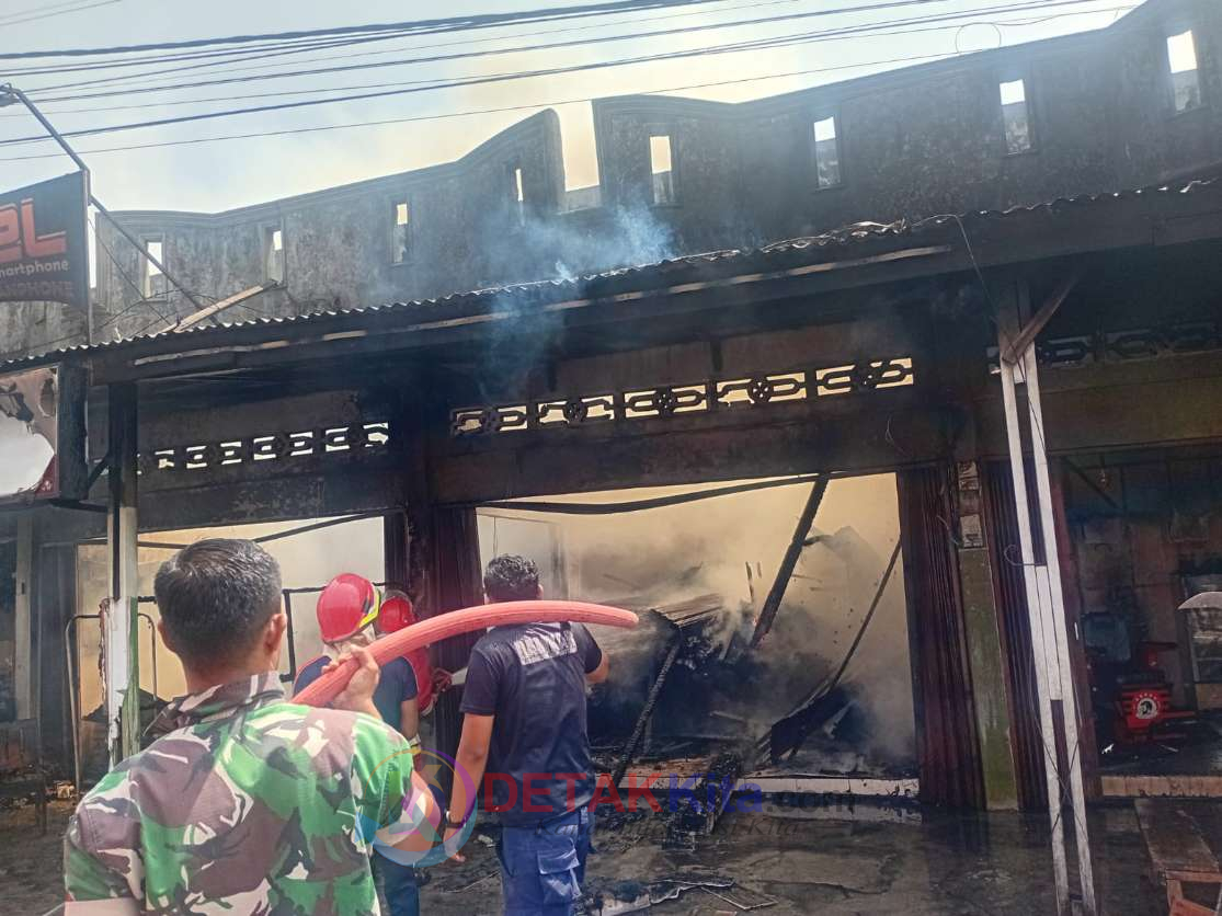 Ruko di Sungai Jering Ludes Terbakar — Kerugian Ditaksir Capai Rp1 Miliar