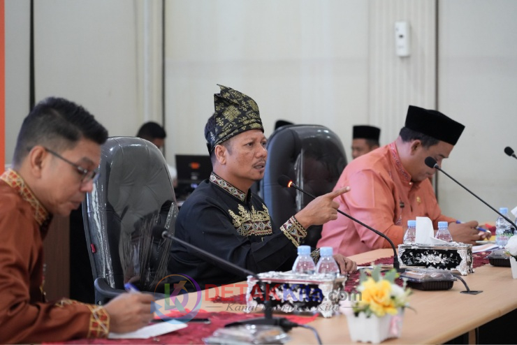 Muklisin Kawal Langsung Usulan Aspal Jalan Transmigrasi — Camat Diminta Bergerak Cepat