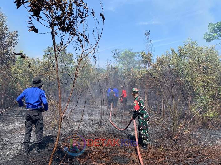KHS Dikepung Api! Dua Kebakaran Terjadi Berdekatan — Rumah Warga dan Lahan Terbakar