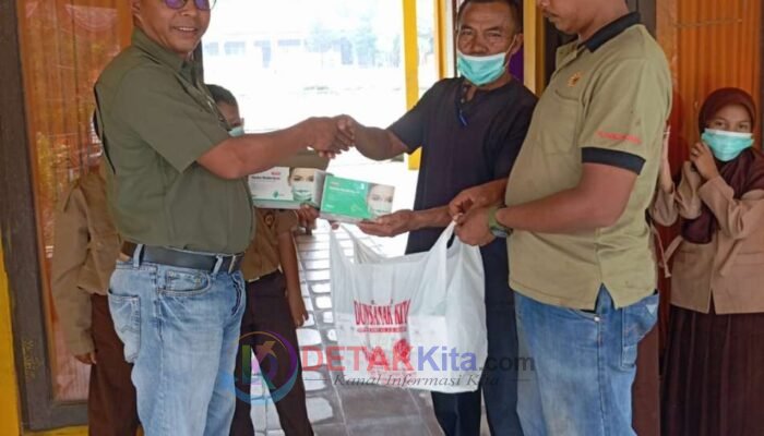 PT PCS Bagikan Ribuan Masker — Lindungi Warga dari Ancaman ISPA Akibat Kabut Asap