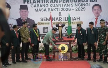 Ini Pesan Tegasnya! Benni Antomy Resmi Nahkodai IDI Kuansing — Estafet Dua Periode Fahdiansyah Berakhir