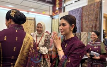 Perahu Jalur ‘Berlayar’ ke Jakarta — Batik Tulis Kuansing Curi Perhatian di Kriyanusa 2026