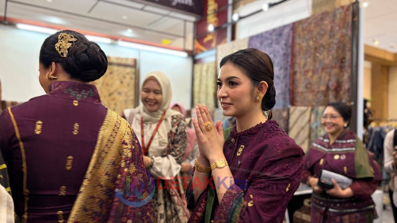 Perahu Jalur ‘Berlayar’ ke Jakarta — Batik Tulis Kuansing Curi Perhatian di Kriyanusa 2026