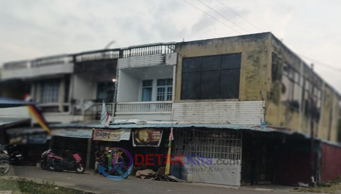 Toko SRI A.A Benai Disorot — Rokok Diduga Tanpa Cukai Beredar Bebas: Keluarga Tantang — Bea Cukai Diminta Turun Tangan