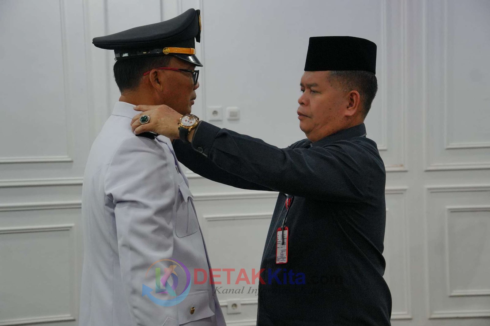 Rahman Candra Resmi Dilantik Pj Sekda Muradi Jadi Camat Kuantan Hilir — Gantikan Zamri yang Pensiun
