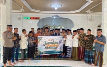 Jumat Keliling! Kapolsek Kuantan Hilir Turun ke Masjid — Sampaikan Pesan Kamtibmas dan Larangan Karhutla