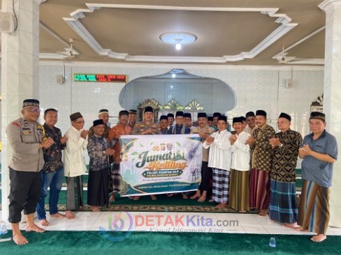 Jumat Keliling! Kapolsek Kuantan Hilir Turun ke Masjid — Sampaikan Pesan Kamtibmas dan Larangan Karhutla