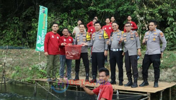 Kapolres Hidayat Perdana Panen Raya Ikan — Rendi: Polri Hadir Dukung Kemandirian Pemuda